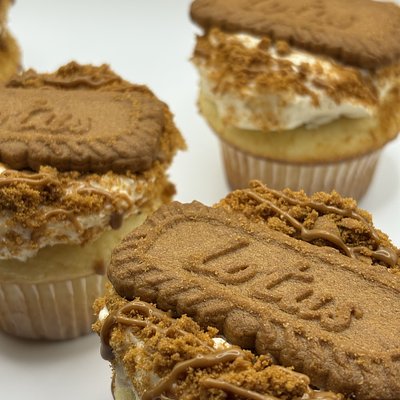 DOZEN Lotus Biscoff💛