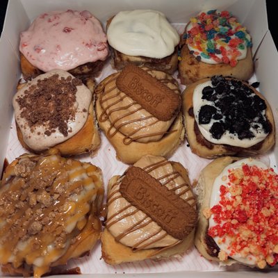 Cinnamon Rolls Variety (9 Pack)