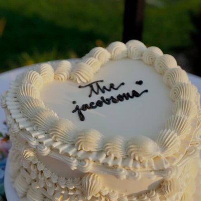 Vintage Heart Cake 