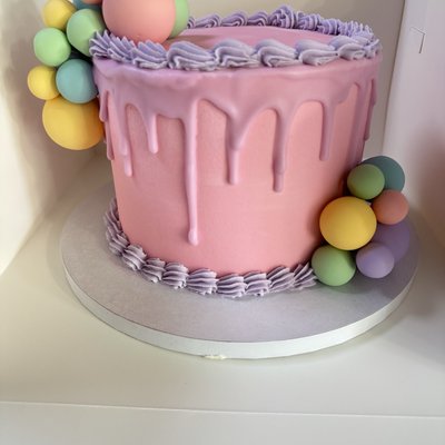 Single Tier Custom Cake