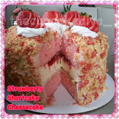 NEW ITEM 🍓 STRAWBERRY CHEESECAKE CRUNCH CAKE 🍓❤️‍🔥  