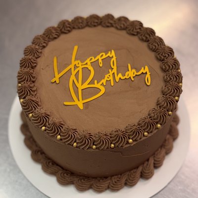 6” Vanilla Cake (Chocolate Buttercream)