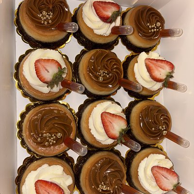 Mini Chocoflans (By the Dozen) ✨🍓