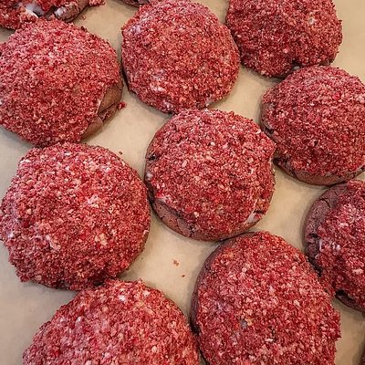 Strawberry Crunch Cookies