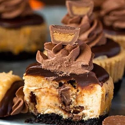 Mini Reese’s Cheesecake