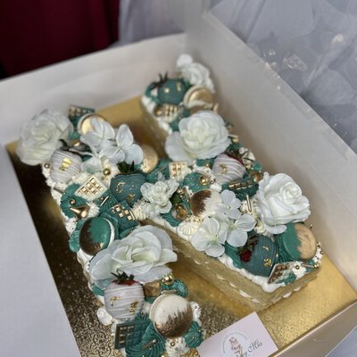 Letter/Number Cake 