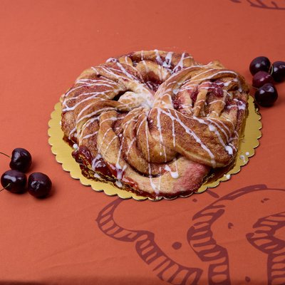 Cherry Cheesecake Tea Ring (Serves 8-10)