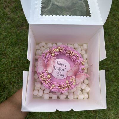 Mother’s Day Cake 