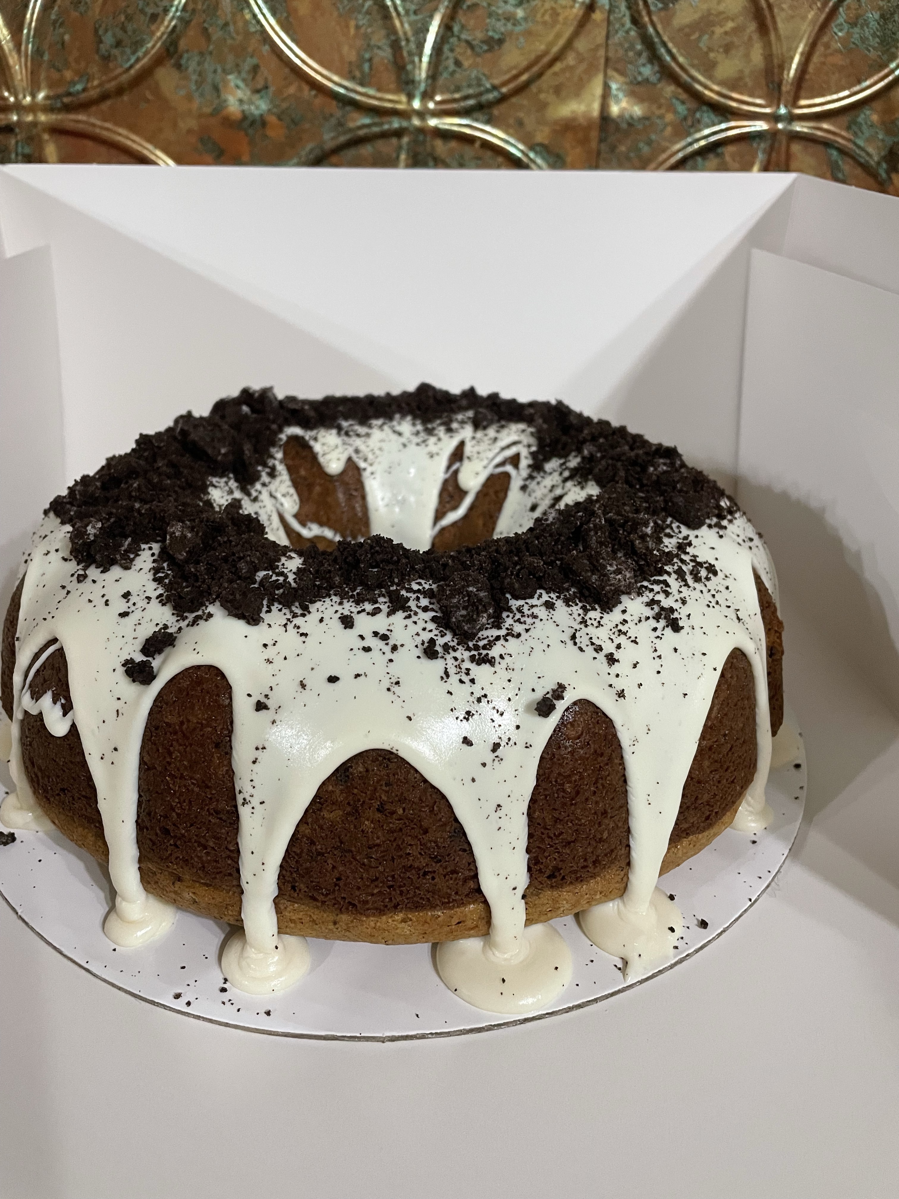 Oreo Bundt Cake 