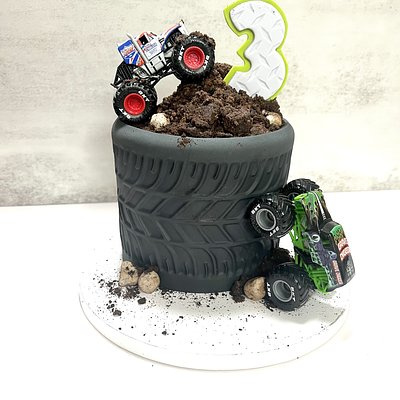6” Cake (Serves 10-12)