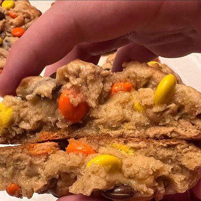 3 Or 6 Oz. The Peanut Butter Conspiracy (Reese’s Pieces, Pretzel, & Peanut Butter Chip Cookie)