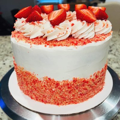 Strawberry Crunch Cake With Cream Cheese Frosting 