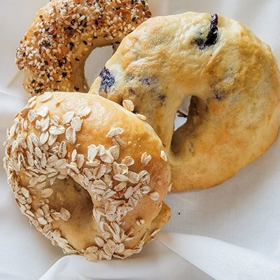 6 Jumbo "New York Style" Bagels (Variety Pack: Choose 2)