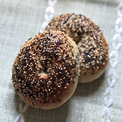Sourdough Bagels - Tuxedo Sesame (6pk)