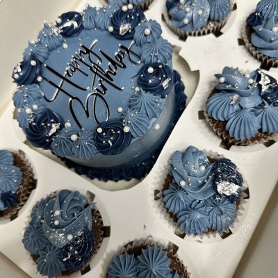 Bento Box- 8 Cupcakes