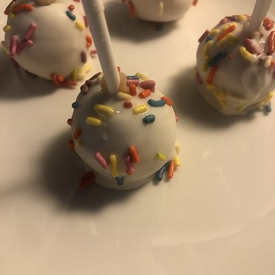 1 Dozen Vegan Cake Pops 