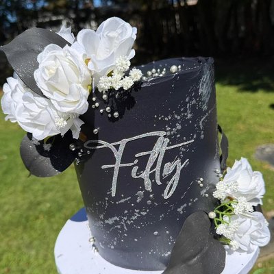 6” Custom Cake