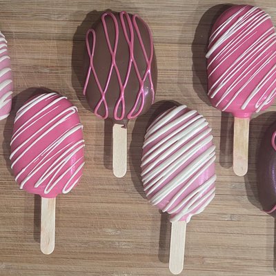 Cakesicles