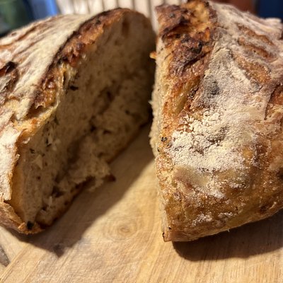 Roasted Garlic Asiago And Jalapeño Sourdough Bread 