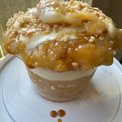 Peach Cobbler Cheesecake Delight