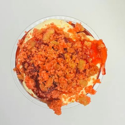 Banana pudding, strawberry 