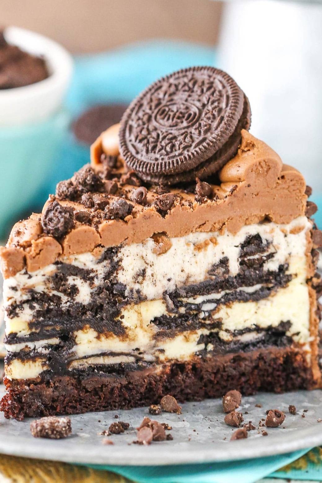 Oreo Cheesecake Slice