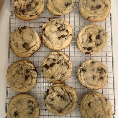 12 60g Buttery Chocolate Chip Cookies 