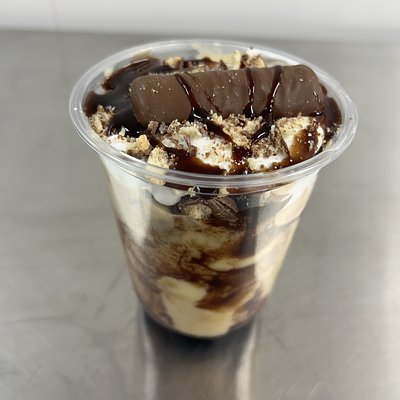 16oz Twix Banana Pudding 