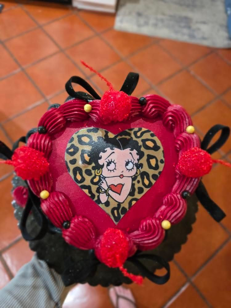 6 Inch Heart or Circle Edible Image 