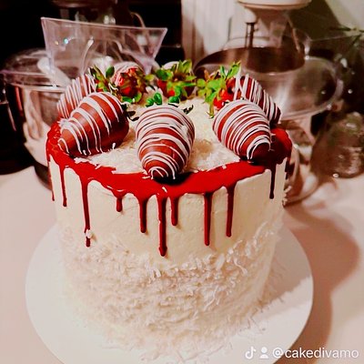 Signature Celebration Cake   (Statement—12”)