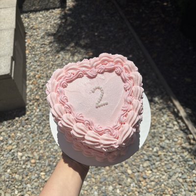 6 Inch Heart Cake 