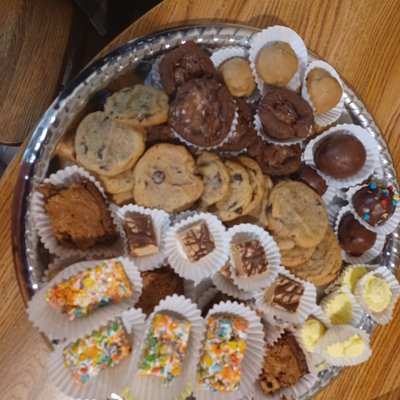 Cookies, Cakes, Cupcakes And Candy Trays Available Year Round 