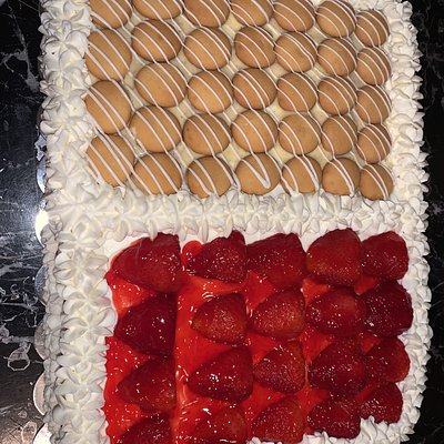 Banana Pudding & Strawberry Shortcake Cake
