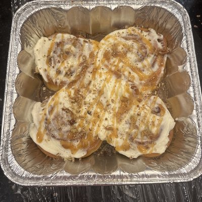 4 Pack Caramel Pecan Cinnamon Rolls