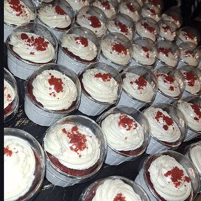 12 Red Velvet Cupcakes w/pecans 3.5 Oz Regular Size