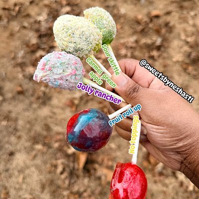 3 Flavors • 4 Layers /Candy Gum Lollies/PICK FLAVOR/s:  	•	Caramel Apple Candy Gum Lolly 	•	Fruit Roll-Up Glass Candy Gum Lolly 	•	Jolly Rancher Candy Gum Lolly 	•	Sour Skittles Candy Gum Lolly