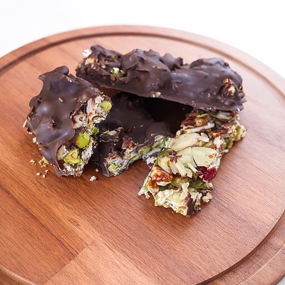 Chocolate Pistachio Crunch Bars X12