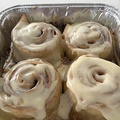 Cinnamon Rolls (4)