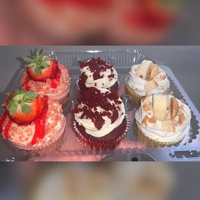 Deluxe Cupcakes 