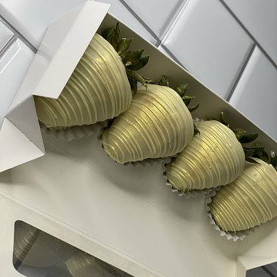 Dipped in Chocolate (Small) 3-4pc