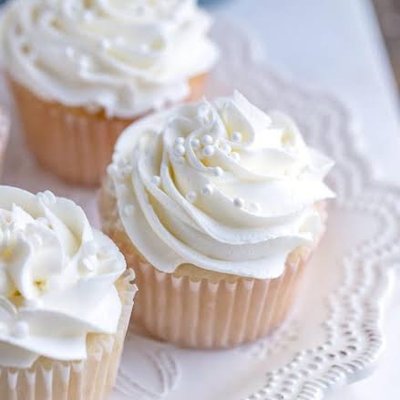 Brides Cake Cupcakes 