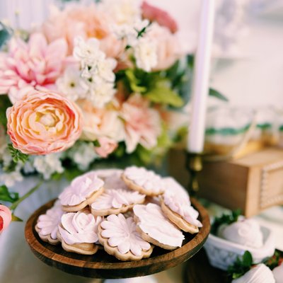 Floral Cookies 12 Servings