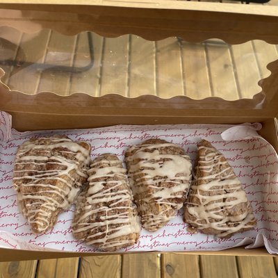 Scones- Cinnamon Maple (4)