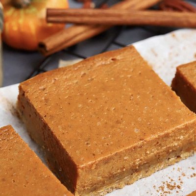 Pecan Crusted Pecan Bars