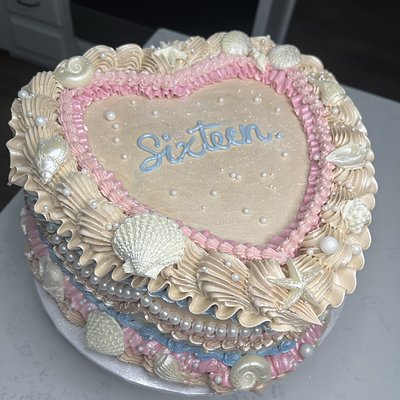 8in Heart Cake