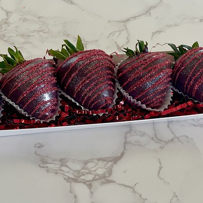 Chocolate Covered Strawberries (Dozen)