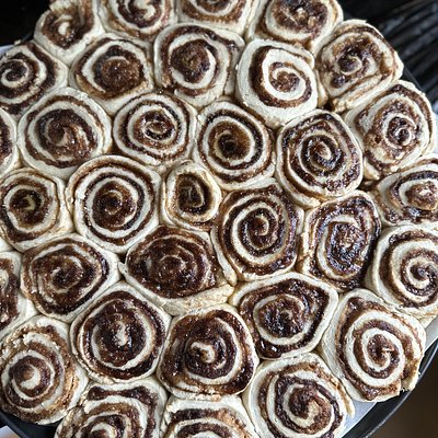 Cinnamon Rolls 