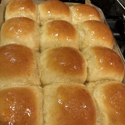Honey Butter Parker Rolls (6 Pack)