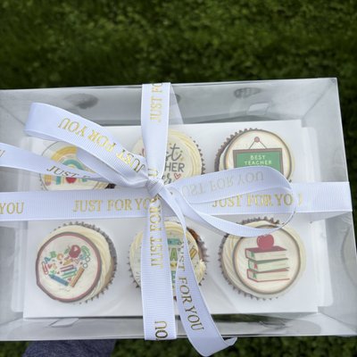 6 Cupcakes In Gift Box