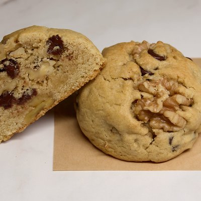 Walnut Chocolate Chip Cookie